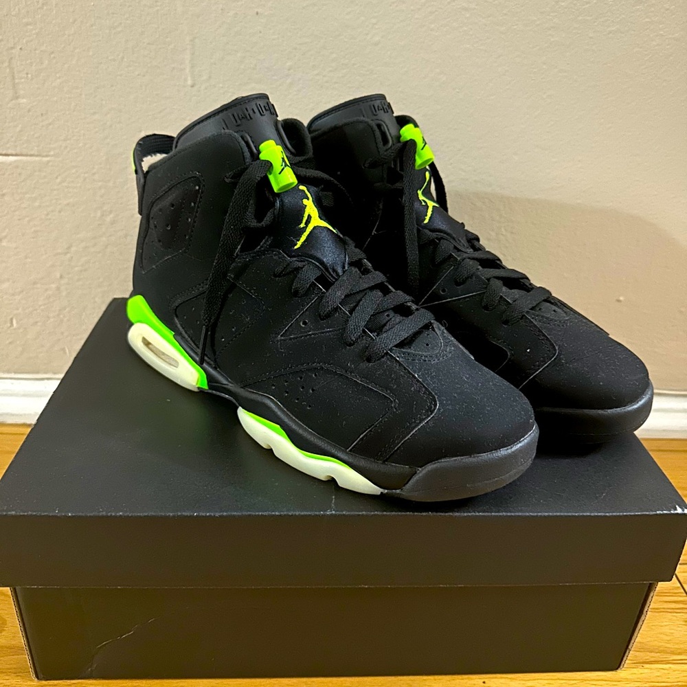 Air Jordan retro 6 electric green sneakers